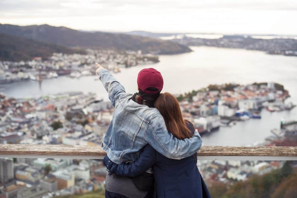 How to Get a TEFL Job in the Same School as a Couple