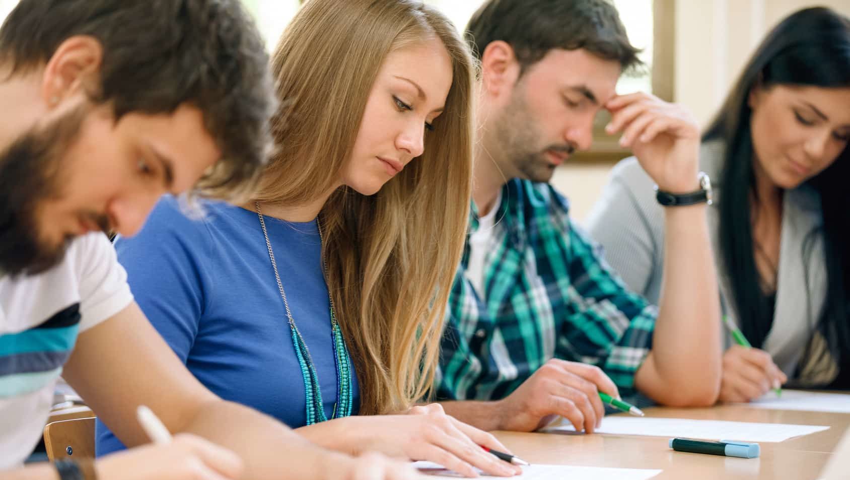 ESL exam invigilation e16722918381470